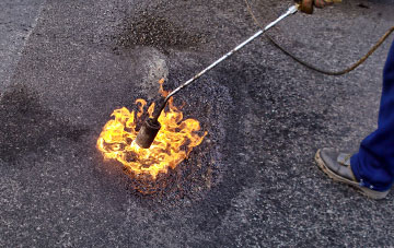 Maggieknockater flat roofing repairs